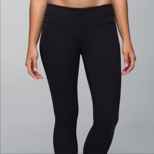 Lululemon Wunder Groove Pant - dotted!